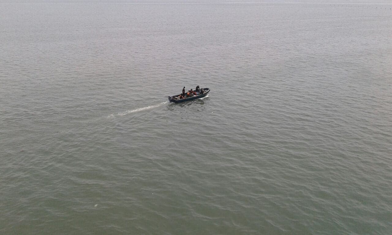 Lagos, Man, Lagoon, Resuce Mission, Fishermen