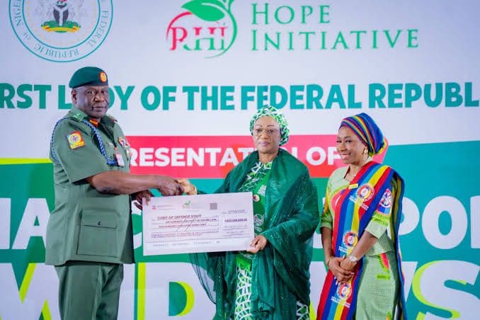 Remi Tinubu, First Lady, Cash Grants, Widows, Fallen Soldiers