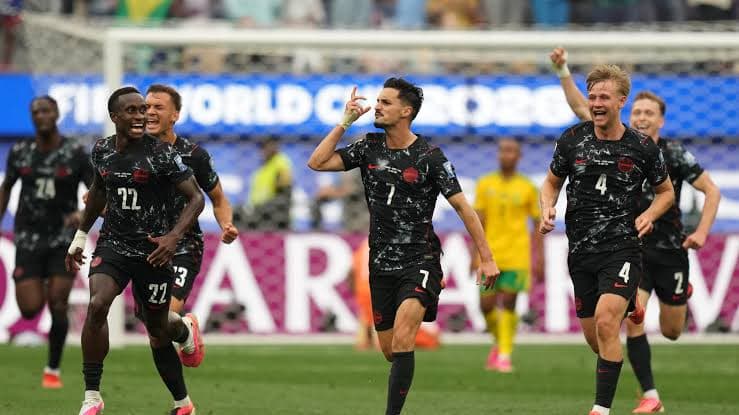 Canada Edge South Africa 1-0